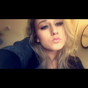 Meet your Posher, Molly